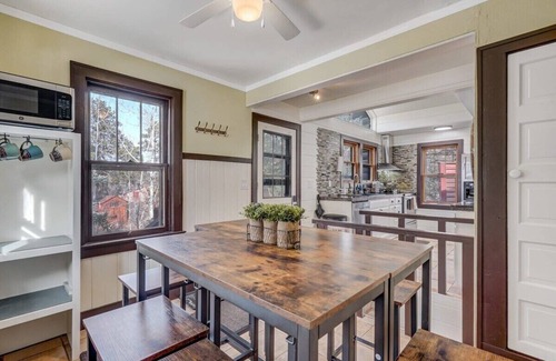 Cascade-Chipita Park Casa | 4BD with Large Deck! Amazing Mountain Views!