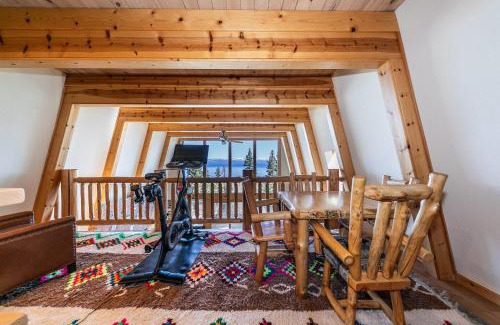 Talmont Casa | 4BD with Lake Views Near Beach and Slopes