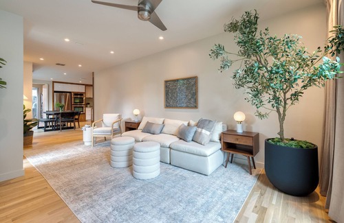 Tarrytown Casa | 4BDR House w/Pool & Guest House in Central Austin