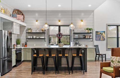 Twin Lakes Casa | 4Bed 3.5Ba Cozy New Construction! Close to Lake Geneva!