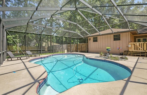 Gainesville Casa | 4bed 3bath pet friendly w/pool