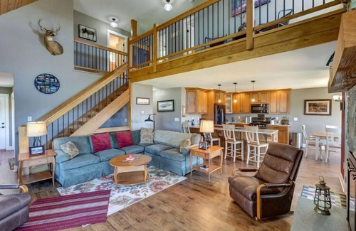 East Worcester Casa | New house with full amenities sleeps 10. 56acers, 1100acers state land adjacent