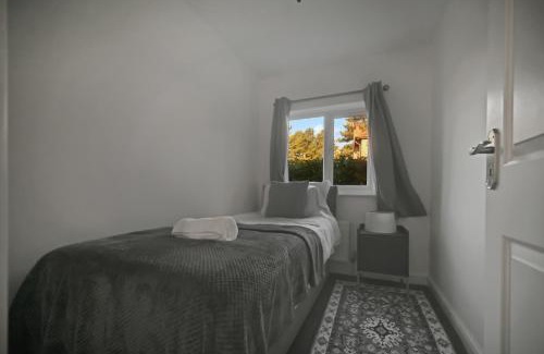 Walton Casa | 4Bed House MK