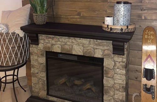 Rapid City Casa | 4Bed2Bath Mins from Torch Lake-private, spacious, w/ scenic sunsets & Lake View