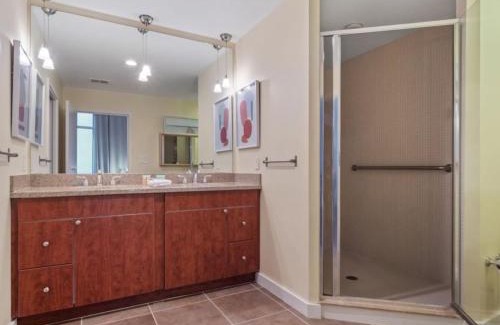 South Eola Apartamento | 4Bedroom/2bath 2100sq ft Thorton Park Master Suite
