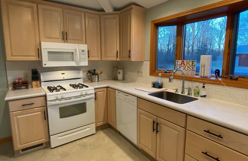 Sturgis Casa | 4BR / 2. 5 BA Alquiler de vacaciones para familias rodeado de 2. 5 acres arbolados