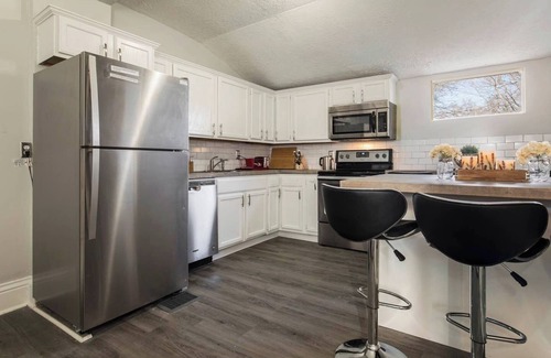 Shelby Park Casa | 4BR/2BA Spacious Louisville Getaway by CozySuites