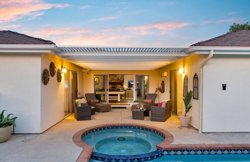 Thousand Oaks Casa | 4BR, 2Ba, View, Jacuzzi, Pool Table, Ping Pong, Smart TVs