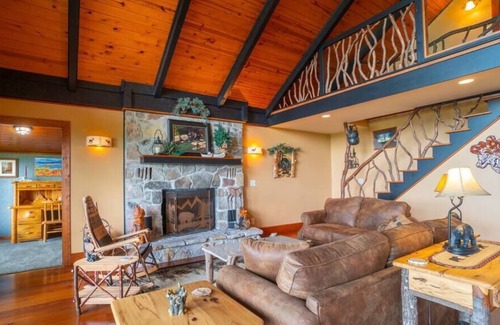 Young Harris Cabina | 4BR, 3.5BA, firepit, game room