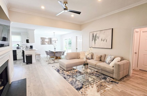 Waxhaw Casa | 4BR/ 3 Kings 1 Queen, Patio & Large Fenced Backyard