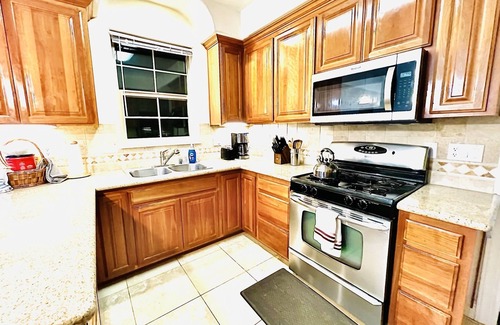 South Lake Tahoe Casa | 4BR/3BA house with mountain views