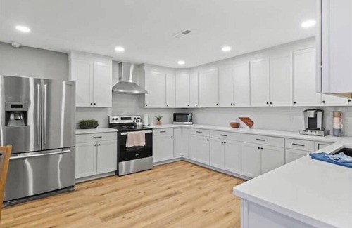 Rogers Casa | 4BR/3BA Rogers Home -3 mi to AMP