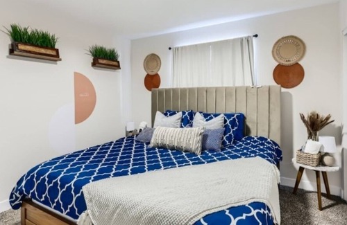 Beverly Green Casa | 4BR/3Bath & Pool- Minutes from Strip & Convention