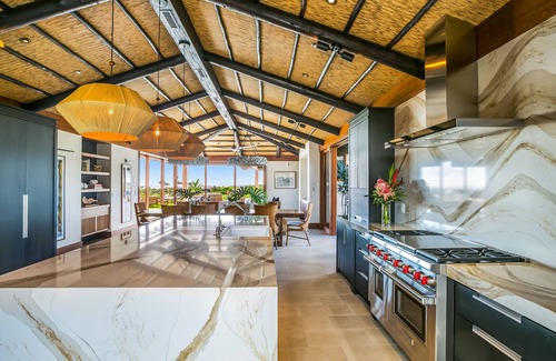 Koloa Casa | Nueva casa personalizada inspirada en Bali en Kainani