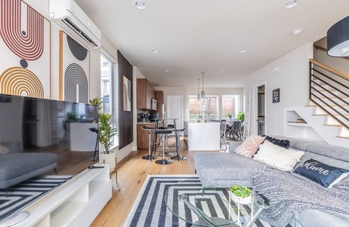 Eastlake Casa | 4BR | BBQ, Views, Rooftop | Eastlake | Sophari