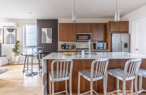 Eastlake Casa | 4BR | BBQ, Views, Rooftop | Eastlake | Sophari