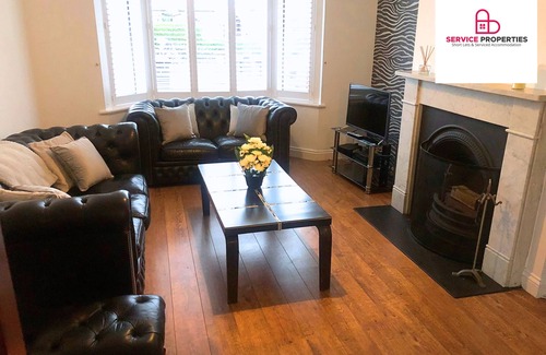 Bedford Apartamento | 4BR Bedford-House FREE Parking