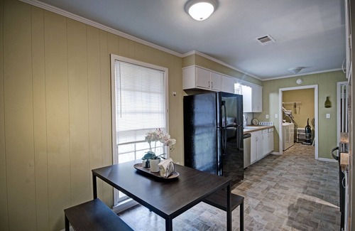 Jackson Casa | 4BR City Retreat w/ Fire Pit, BBQ & Free Parking