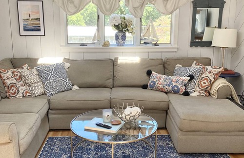 Charlestown Casa | 4BR Coastal Cottage con playa privada