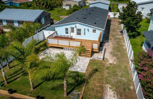 Palm Coast Casa | 4br Coastal Cottage W Golf Cart, Kayaks, Pool