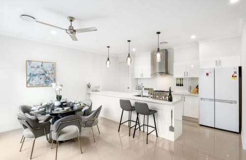 Surfers Paradise Casa | 4BR Cozy house 5mins to beach