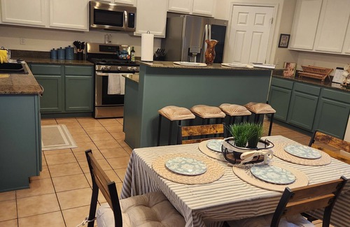 Drexel Heights Casa | 4BR Desert Sky๑⁠๑46-jet spa๑⁠๑Presidio Neighborhood๑⁠๑Casino Del Sol๑⁠๑Top Host