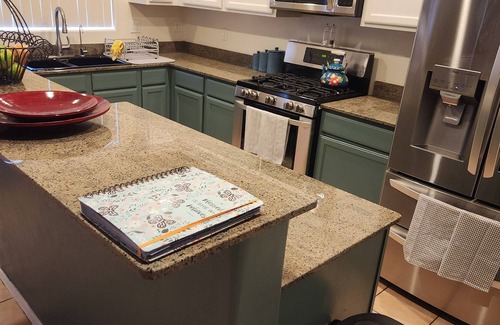 Drexel Heights Casa | 4BR Desert Sky๑⁠๑46-jet spa๑⁠๑Presidio Neighborhood๑⁠๑Casino Del Sol๑⁠๑Top Host