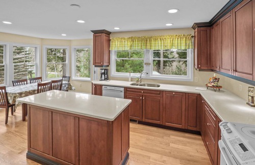 Thornton Casa | 4BR Family Getaway in Owl’s Nest Resort close to hiking and river