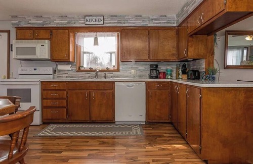 Plainwell Casa | 4BR Furnished Rental on Pine Lake Sept–May Rental 2900/month-includes utilities