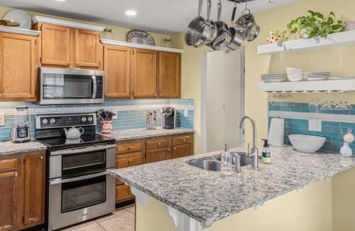 Fayetteville Casa | 4BR Game-Day Retreat - Foosball & Fire Pit