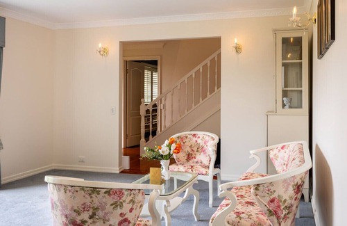 Eight Mile Plains Casa | 4BR German-style Villa w/ Pool@Eight Mile Plains