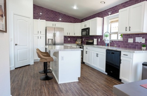 Maricopa Casa | 4BR Golf Course Retreat with NEW Heated Pool, Located on the Duke!