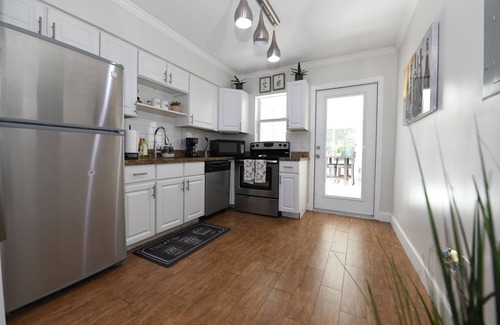 North Andrews Gardens Casa | 4BR Home, Hot Tub, Near Beach & Wilton Manors