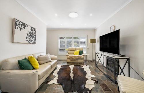 Fullarton Casa | 4BR Home in Fullarton