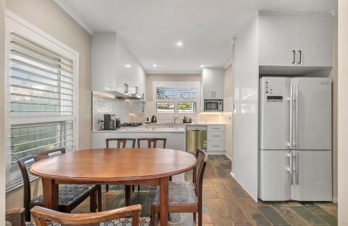 Fullarton Casa | 4BR Home in Fullarton