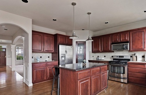 Kent Casa | 4BR Home in Kent w/ Office