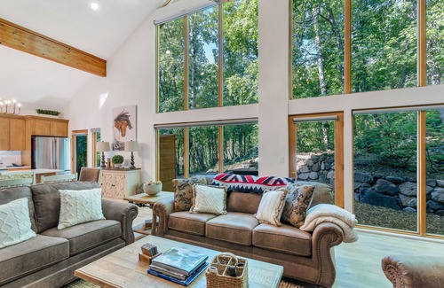 Sundance Casa | 4BR Home Near Sundance Resort with Spa and Mountain Views