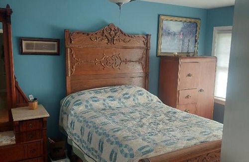 Williamstown Casa | 4BR Home - Pets Allowed by ARK Experience