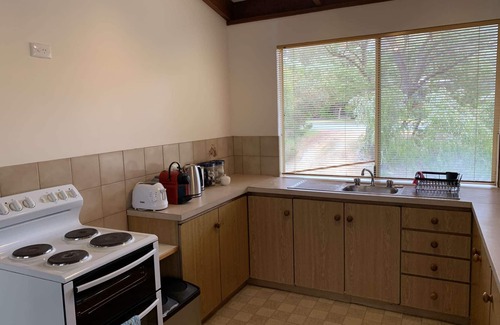 Dawesville Casa | 3BR home with estuary views nestled amongst native trees and flowers