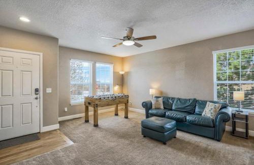 Peyton Casa | 4BR Hot Tub Pool Table, Ping Pong, Foosball!