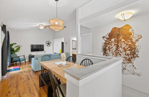 Blackshear-Prospect Hill Casa | 4BR house in trendy East Austin