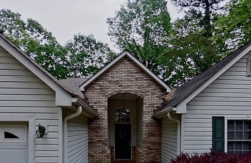 Westminster Casa | 4BR house located on beautiful Lake Hartwell, 30 min. from Clemson University.