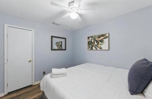 South Arlington Casa | 4BR House with Pool near Stadium & DFW