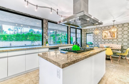 Deepwell Estates Casa | 4BR Luxury MidCentury | Sauna | Pool & Spa| Firepit