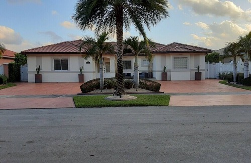 Miami Lakes Casa | ¡ÚLTIMO MINUTO CASA DE VACACIONES SUPER BOWL 2020 EN ALQUILER!