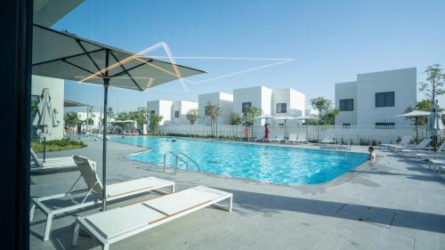 Abu Dhabi Casa | 4br Luxury Villa Yas Island Near F1