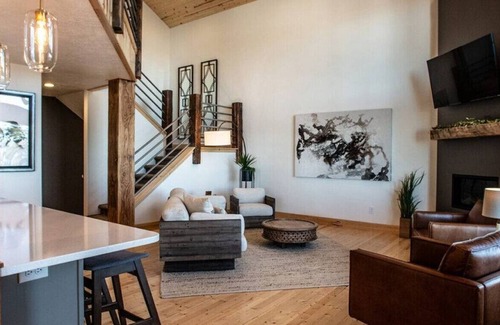 Lead Chalet De Esquí | 4BR Missing Link Chalet at Terry Peak w/ Hot Tub!