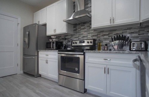 West Dallas Casa | 4BR ModernHome w/ Pool & Jacuzzi