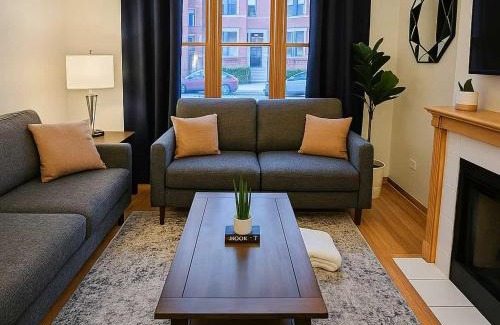 Pulaski Park Apartamento | 4BR Near Downtown & Wicker Park - Bosworth 2