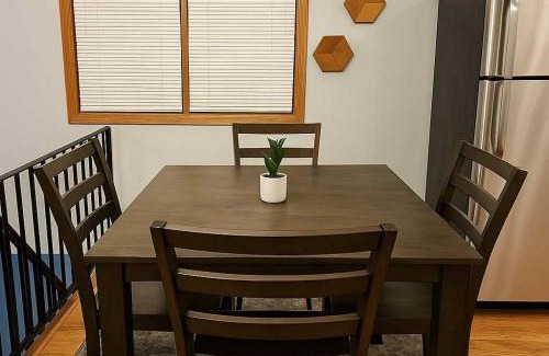Pulaski Park Apartamento | 4BR Near Downtown & Wicker Park - Bosworth 2